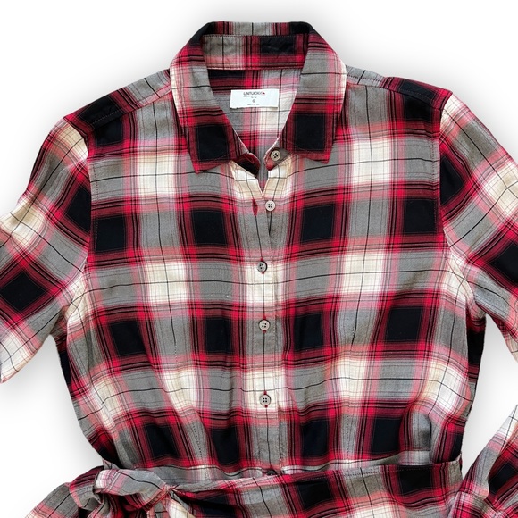 UNTUCKIt Plaid Rachel Wrap Dress in Red and Black Plaid, Size XS - Picture 4 of 15